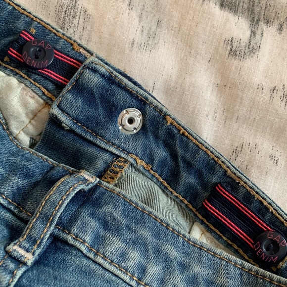 5/$15 Flip sequinned stretch mini shorts size 5 with invisible adjustable waist - Picture 4 of 9